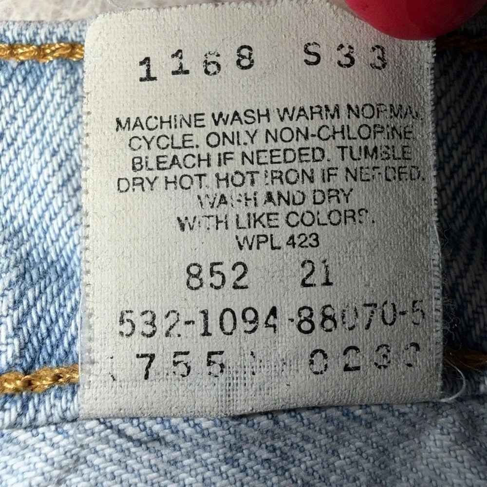 Vintage Levi's 550 Light Wash Relaxed‎ Fit Taper Womens Size 11 Med 28x30